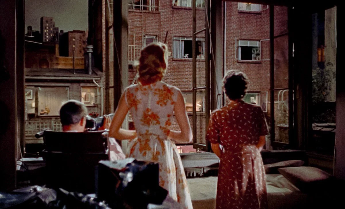 Hitchcock'un Arka Penceresi'ndeki Tanık — Rear Window